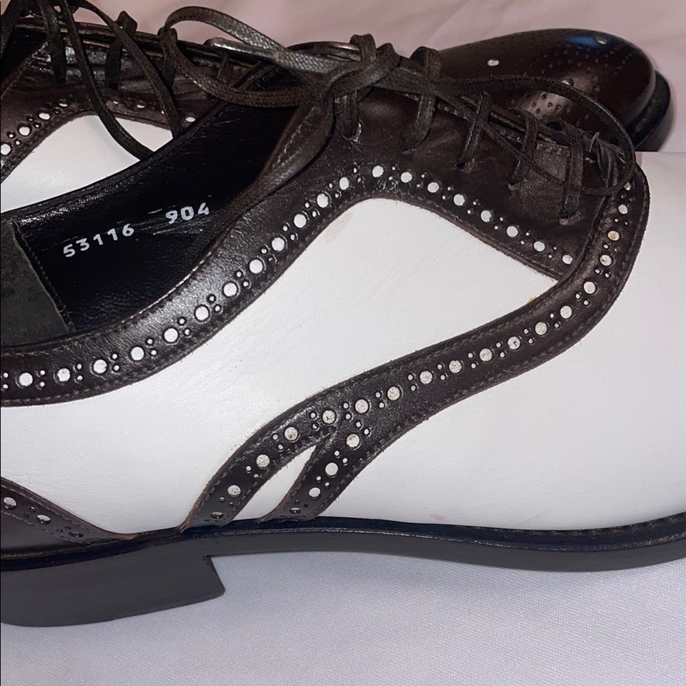 Botticelli Italian Leather Two-Tone Oxford Dress Shoes - Picture 14 of 15